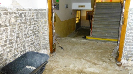 2016 Podlahy v přízemí.JPG