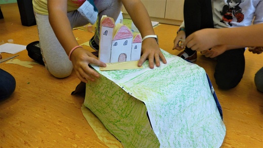 Projekt Vyrábíme Říp.JPG