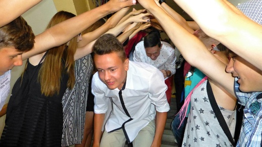 Rozloučení s deváťáky 2016.jpg