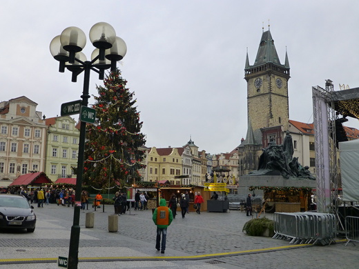 Školní výlet Předvánoční Praha.JPG