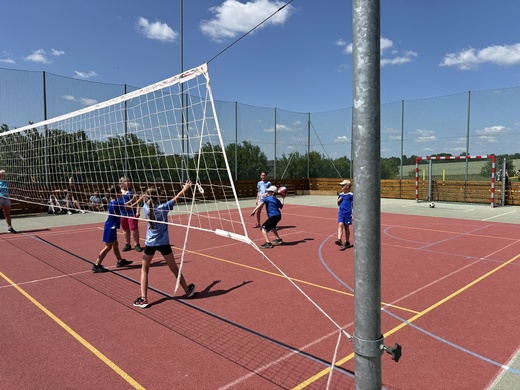 Sportování 1. stupeň.JPEG