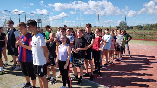 Sportování s Mikulovicemi.jpg